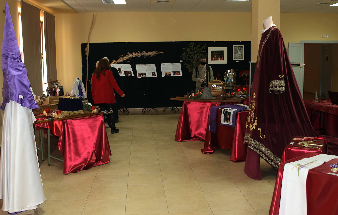 Exposición de la cofradia de Nuestra Señora de la Piedad