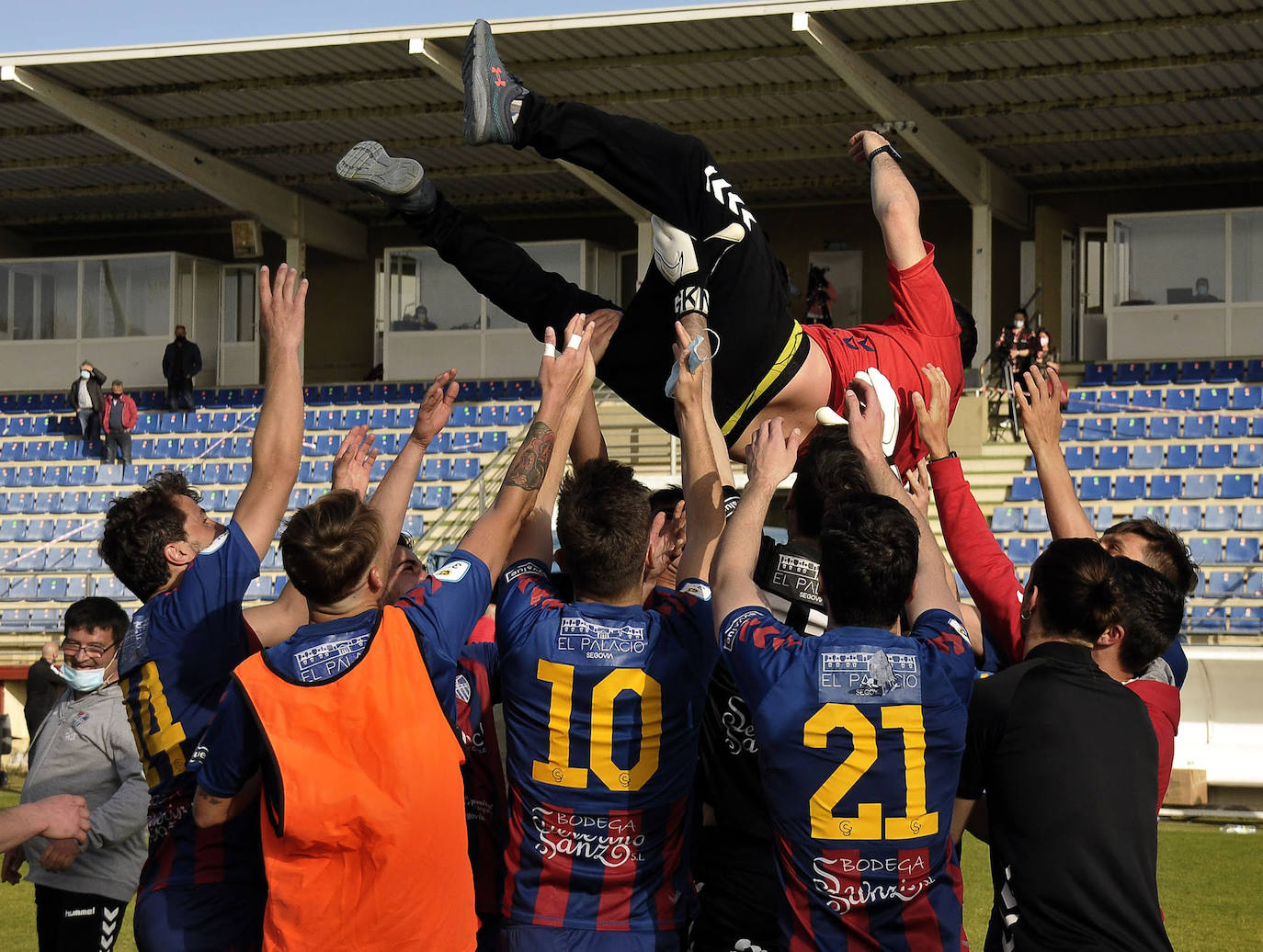 Ascenso de la Gimnástica Segoviana tras derrotar al Júpiter 