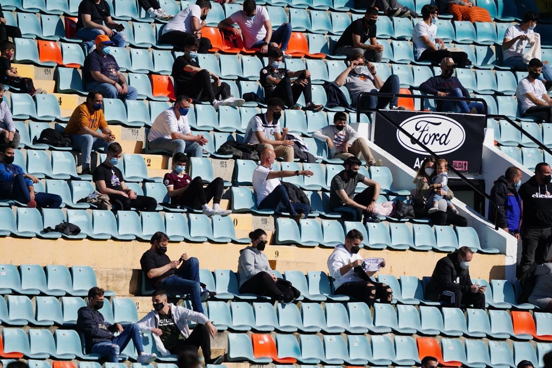 Aficionados del Salamanca en el Helmántico