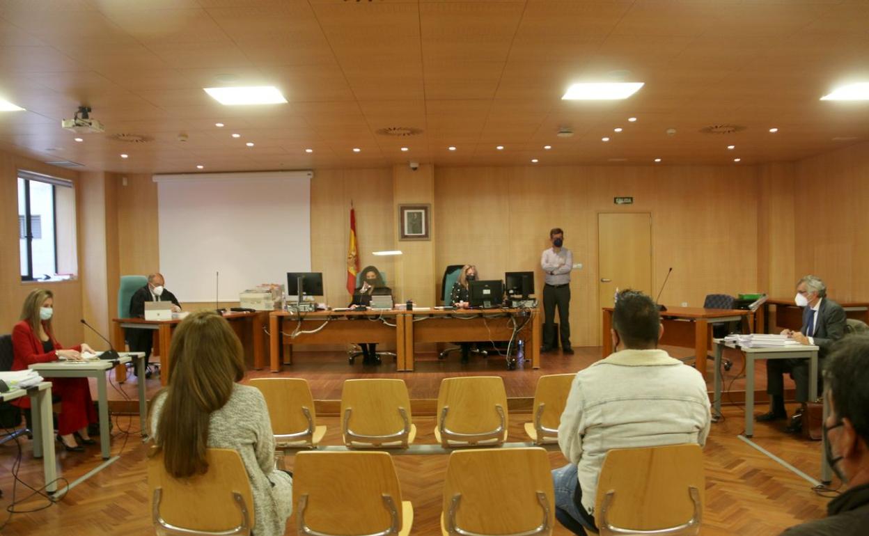 Interior de la sala donde se está celebrando el juicio. 