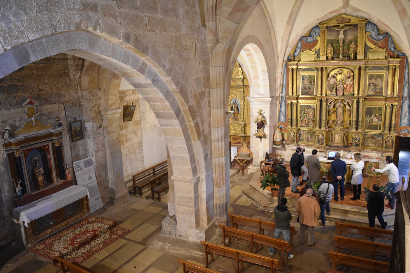 Fotos: La iglesia de Barrio de Santa María luce restaurada