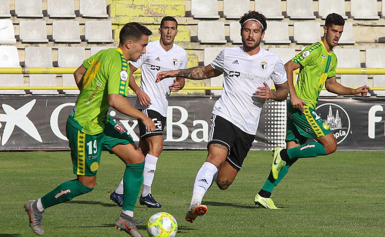 Jon Rojo y Aythami, en el duelo en El Plantío de la presente pretemporada ante el Burgos CF. 