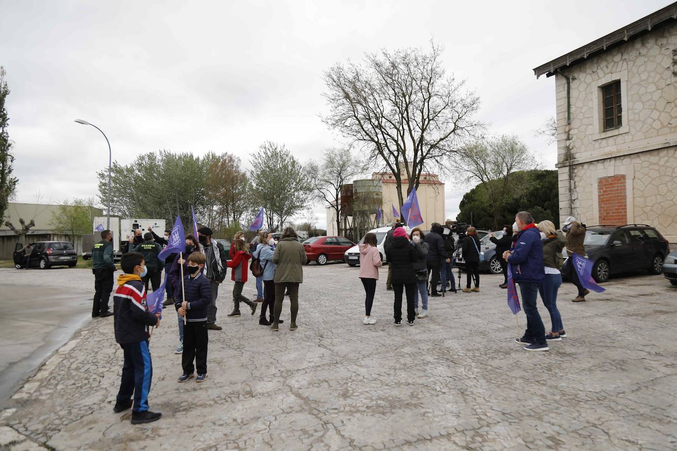 Los coches se echan a la calle para reivindicar la Autovía del Duero. 