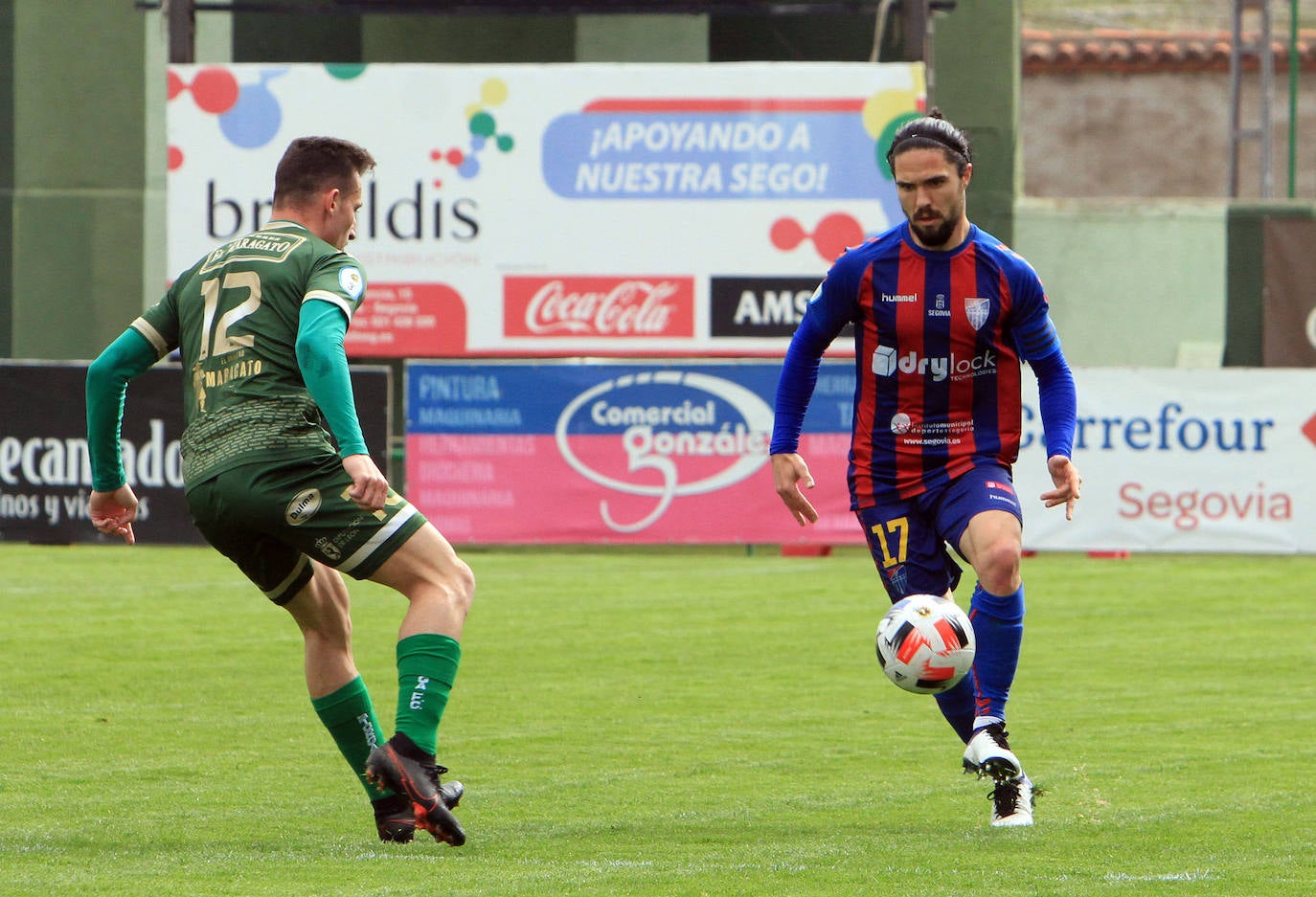 Jugadas del encuentro entre la Segoviana y el Astorga.