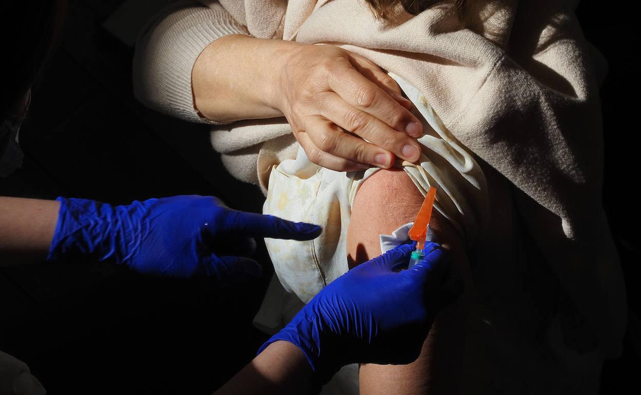 Vacunación en el Centro Cultural Miguel Delibes. 