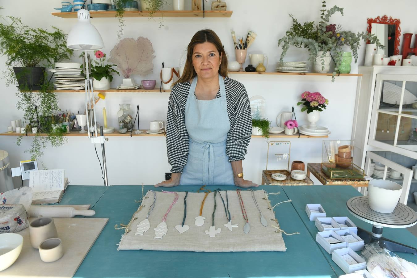 Fotos: La diseñadora Elsa Mateo nos abre las puertas de su taller de cerámica Mouette 12