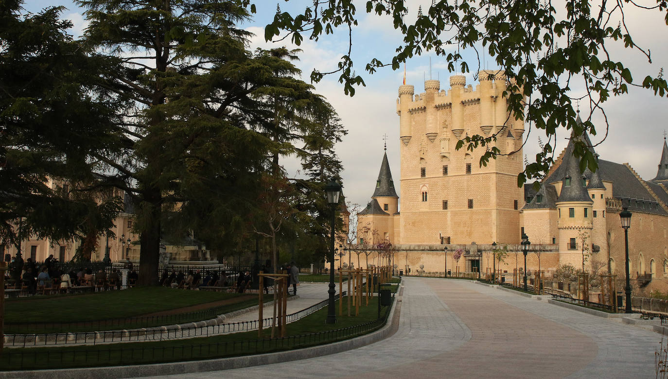 Plaza Reina Victoria Eugenia del Alcázar 