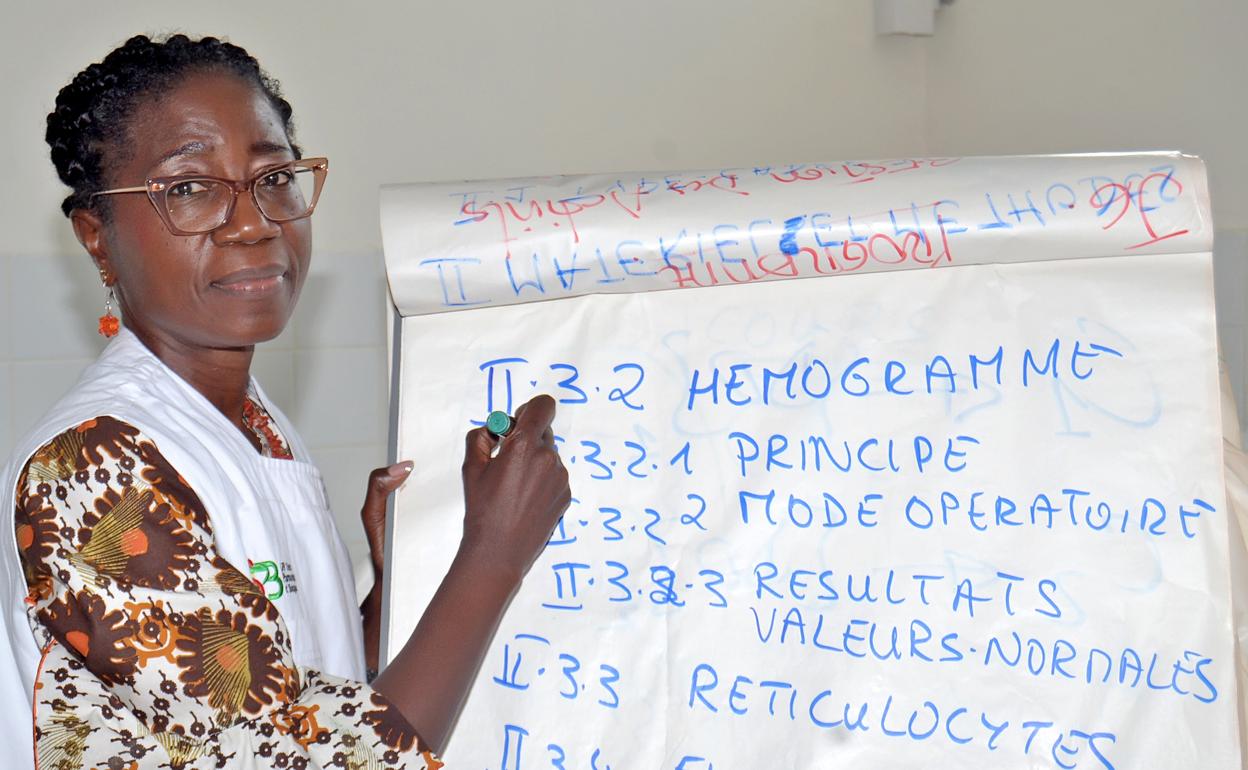 La científica Duni Sawadogo, premio Harambee a la promoción e igualddad de la mujer africana. 