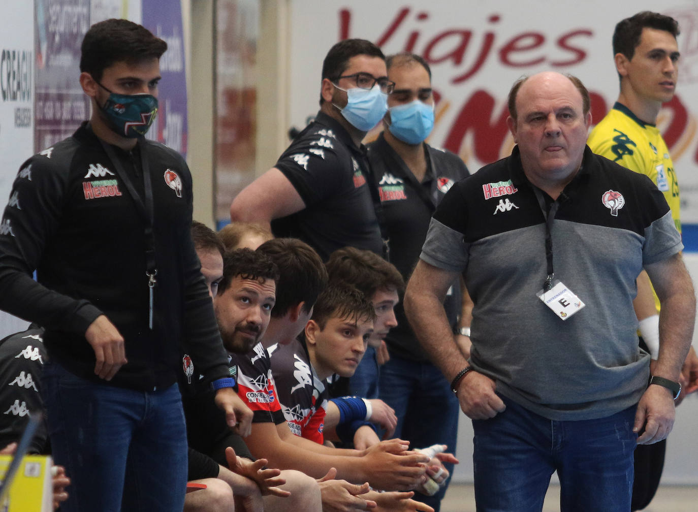 Partido de la Liga Asobal entre el Balonmano Nava y Puente Genil 