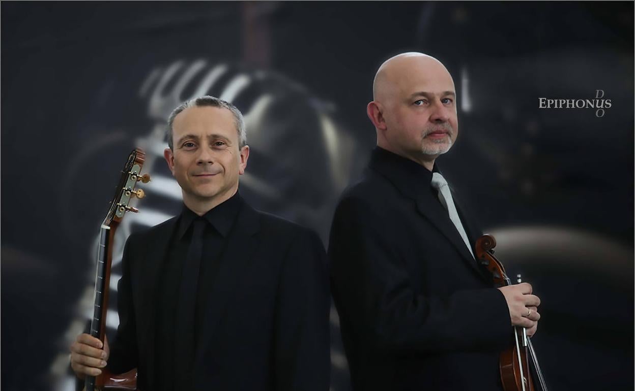 Eduardo Pascual, guitarra, y Piotr Witkowski, violín. 