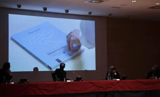 Un vídeo mostró en el acto el contenido de 'Municipalismo. El patrimonio inmaterial de Castilla y León'.