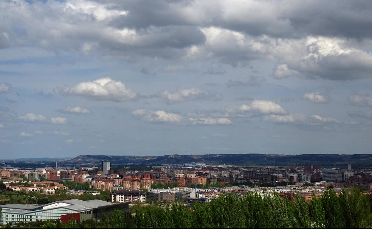 Las nubes cubrían la capital vallisoletana el sábado por la tarde.