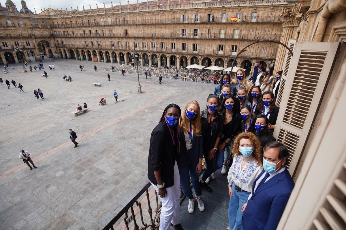 Recepción en el Ayuntamiento a las subcampeonas de Europa