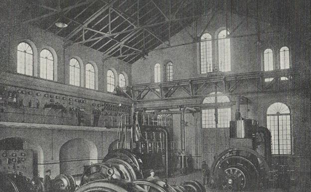 Imagen principal - Sala de máquinas de la central de la Electra Popular en 1911 e imagen actual de la fachada del edificio.