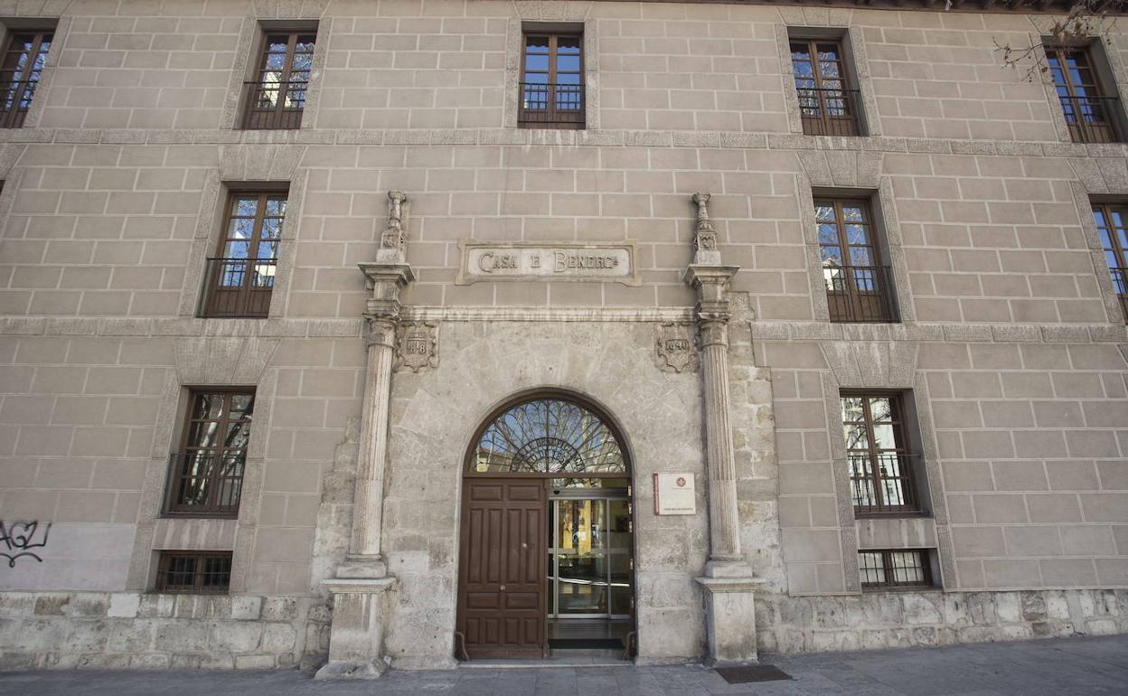 Fachada de la antigua sede de la Casa de la Beneficencia, hoy Casa del Estudiante. 