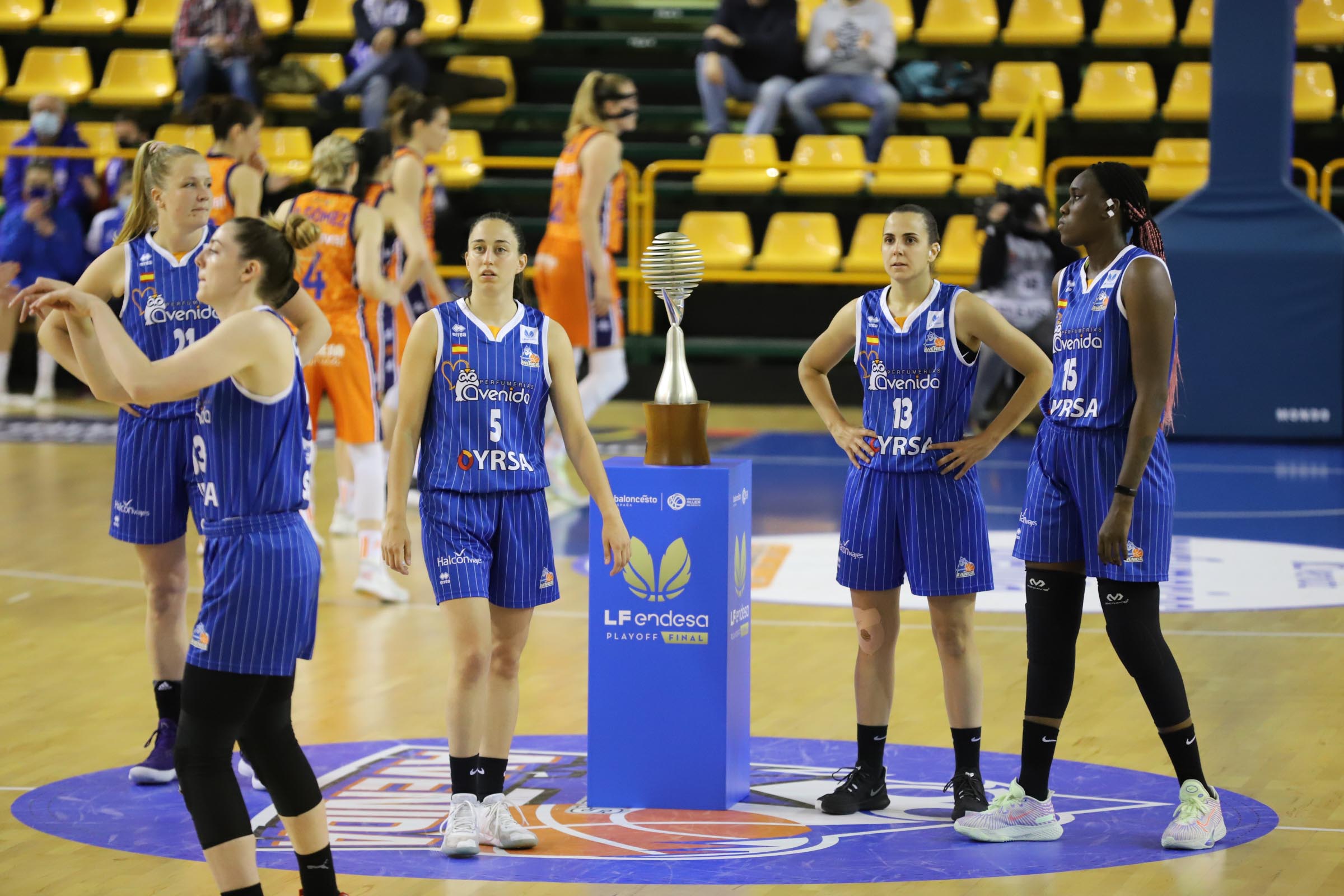 CB Avenida 64-67 Valencia Basket