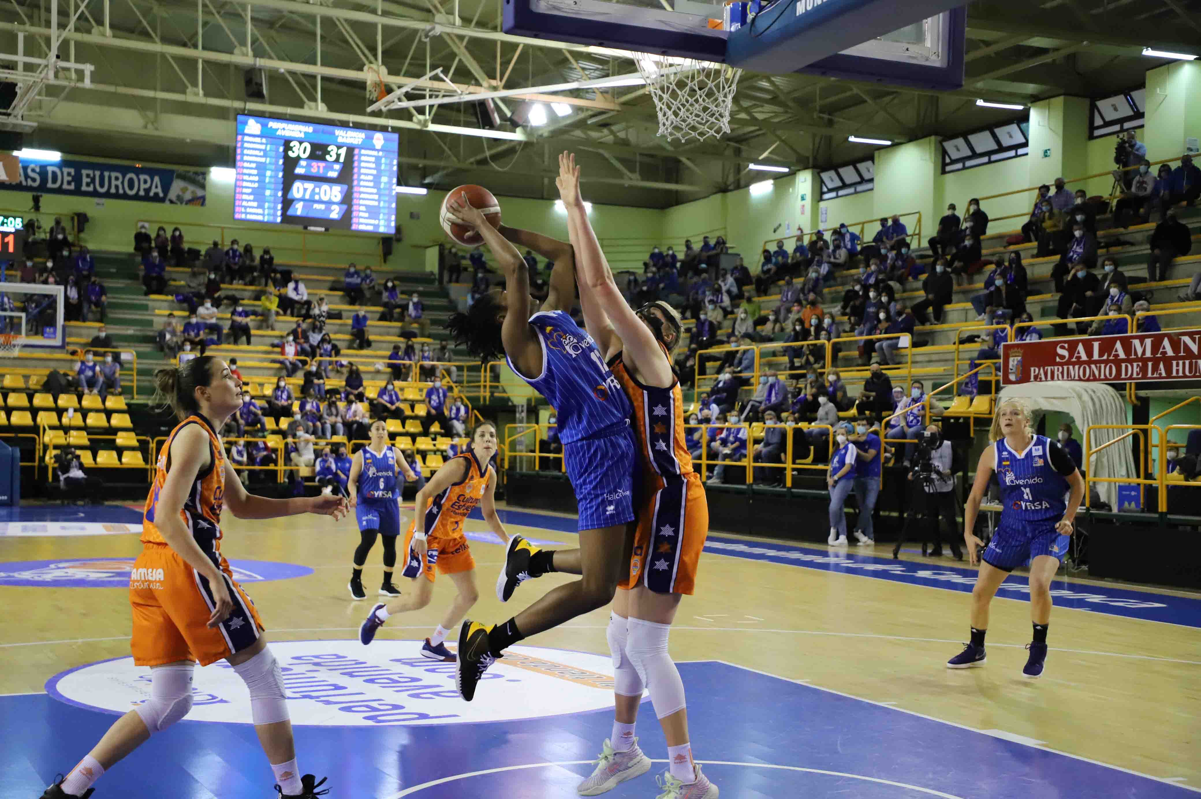 CB Avenida 64-67 Valencia Basket