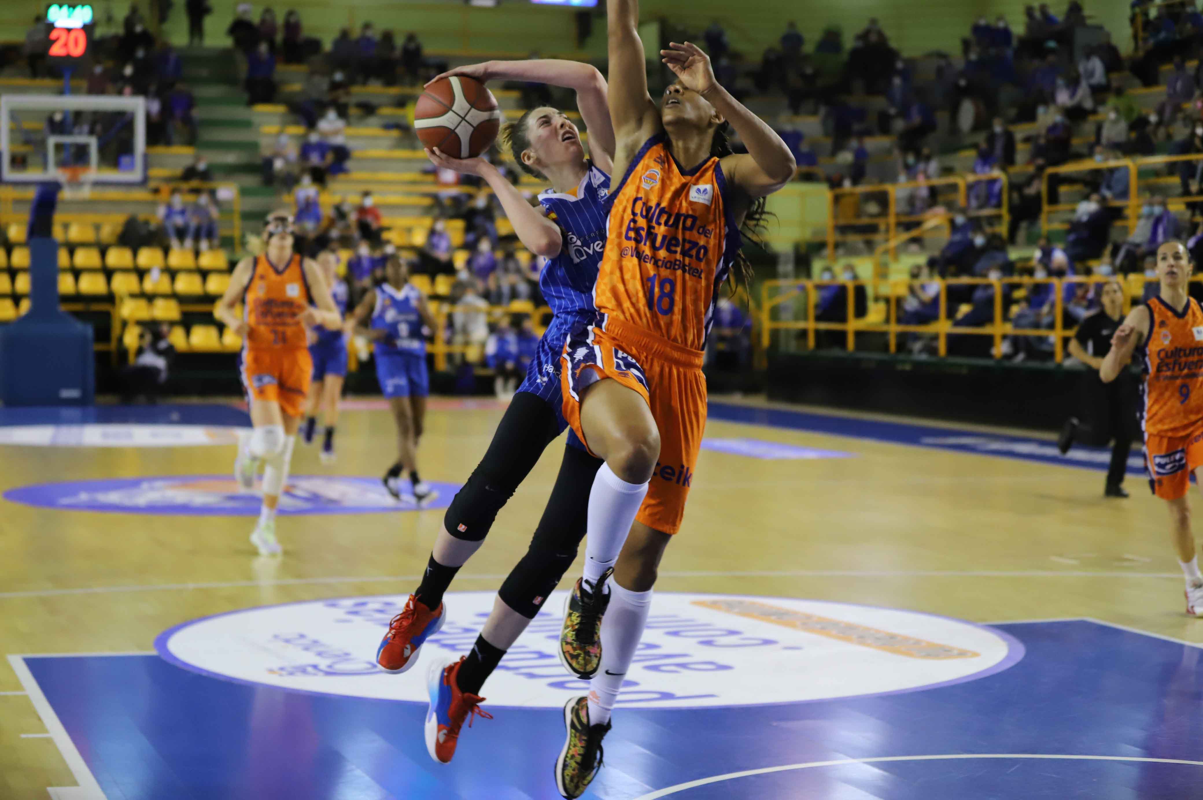 CB Avenida 64-67 Valencia Basket