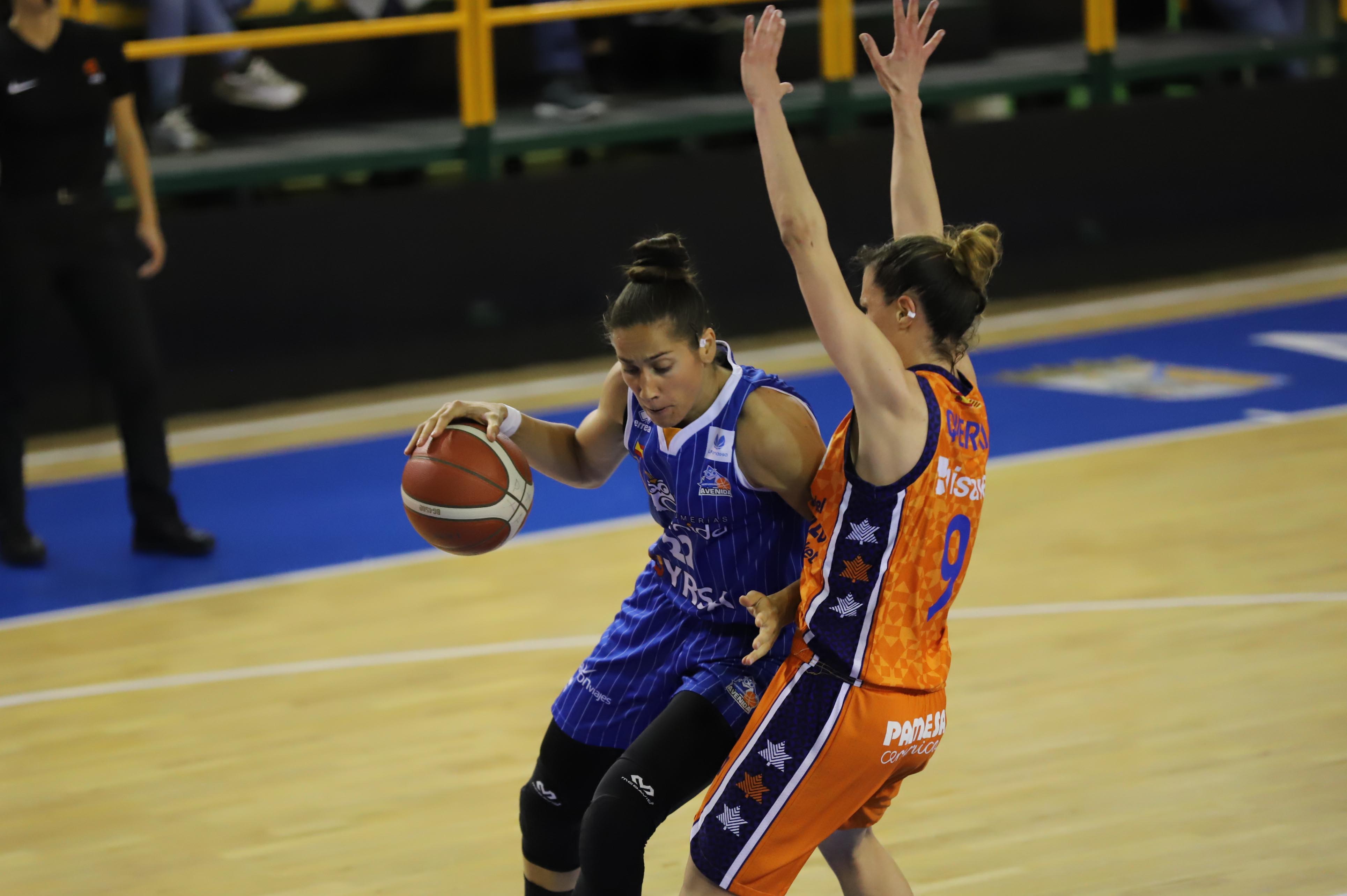 CB Avenida 64-67 Valencia Basket
