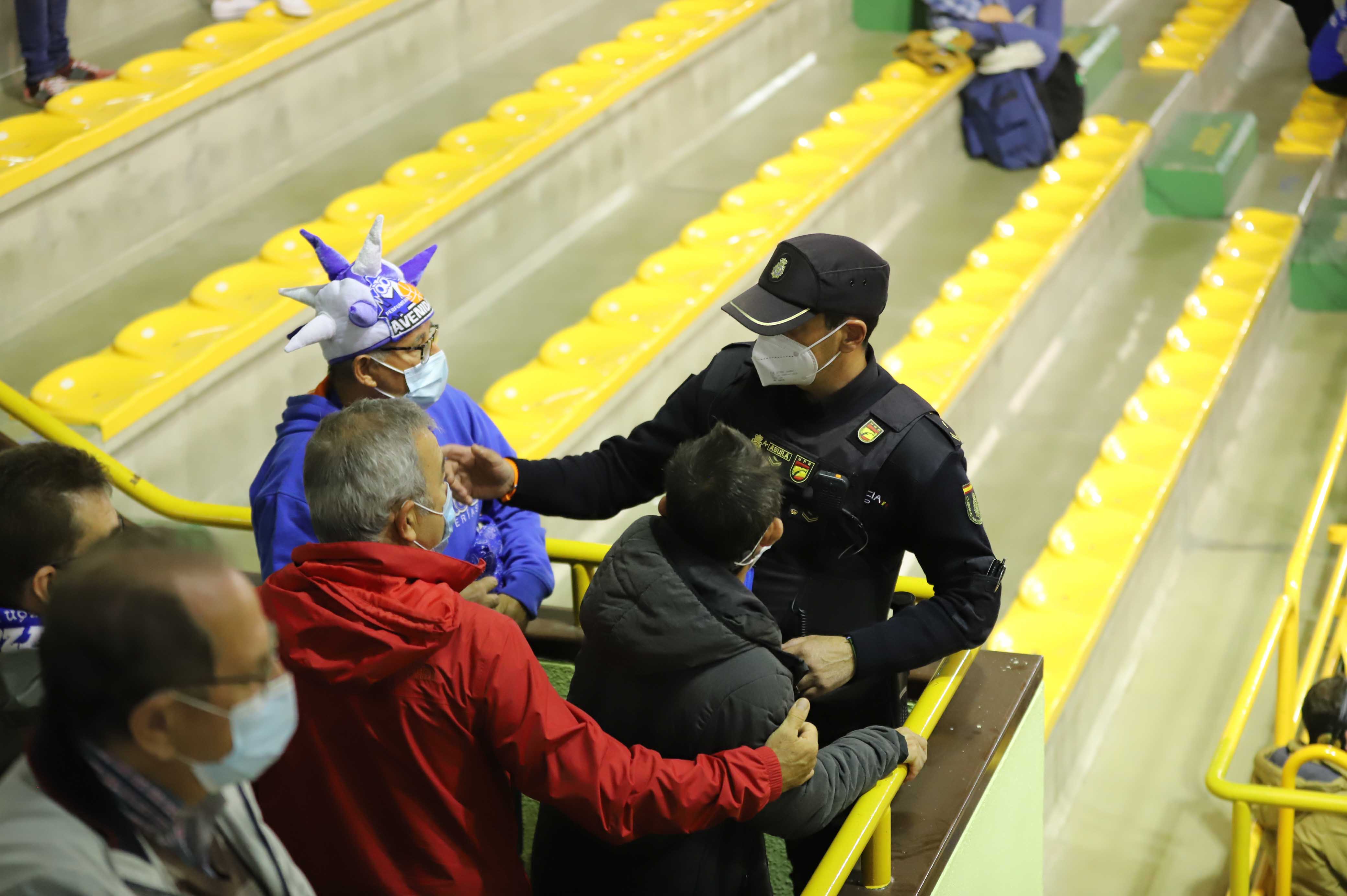 CB Avenida 64-67 Valencia Basket