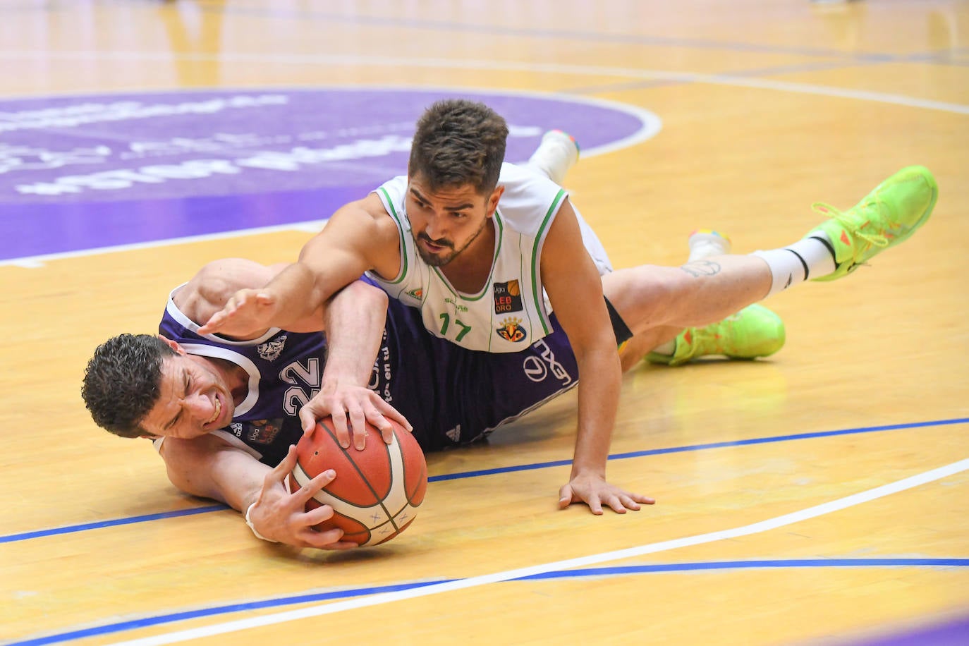 Fotos: Real Valladolid de Baloncesto 83 - 88 Tau Castelló