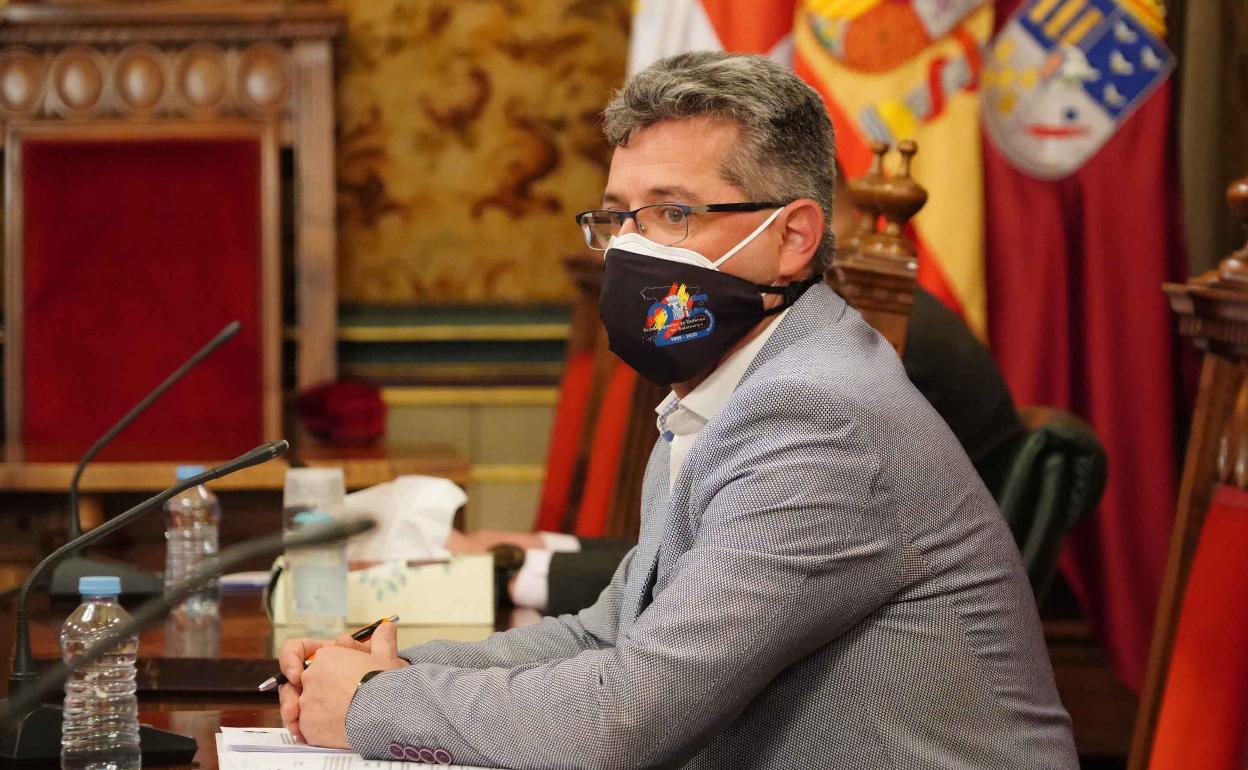 Manuel Herández en un pleno de la Diputación de Salamanca 