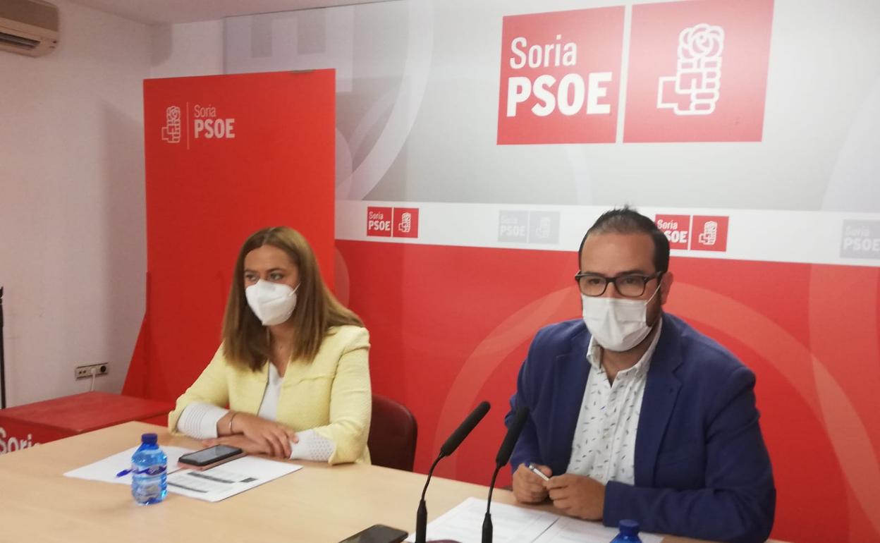 Ángel Hernández y Virgina Barcones