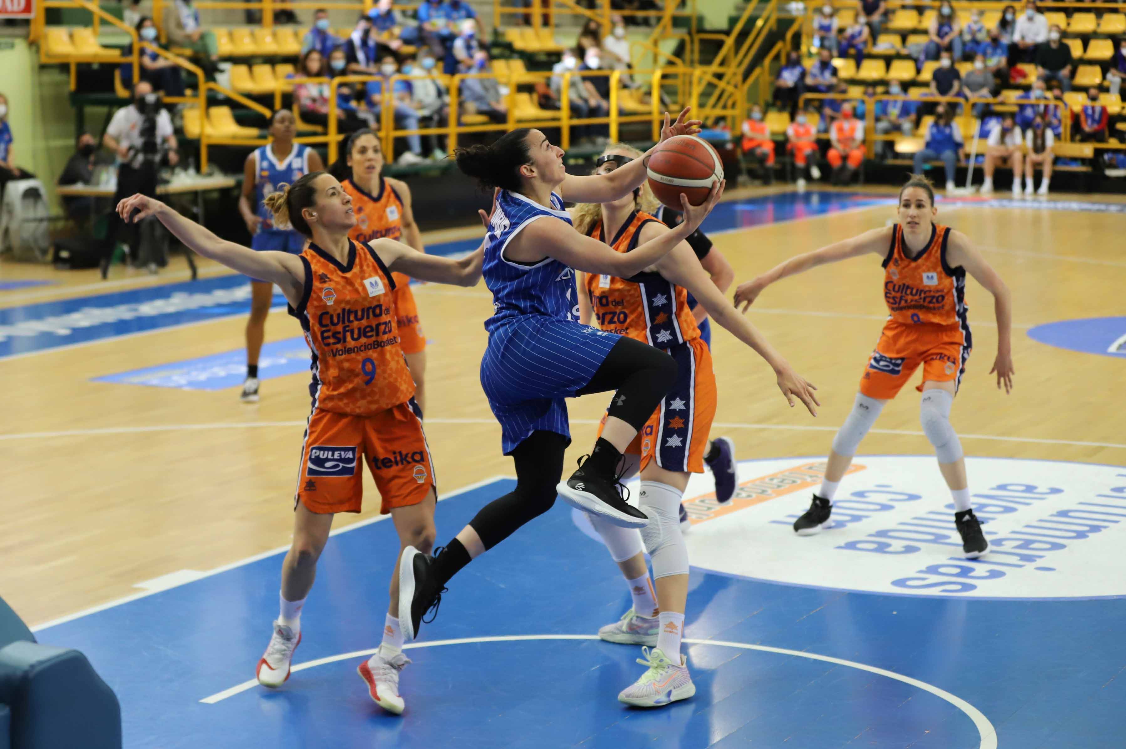 CB Avenida gana su séptima Liga Femenina (76-61)