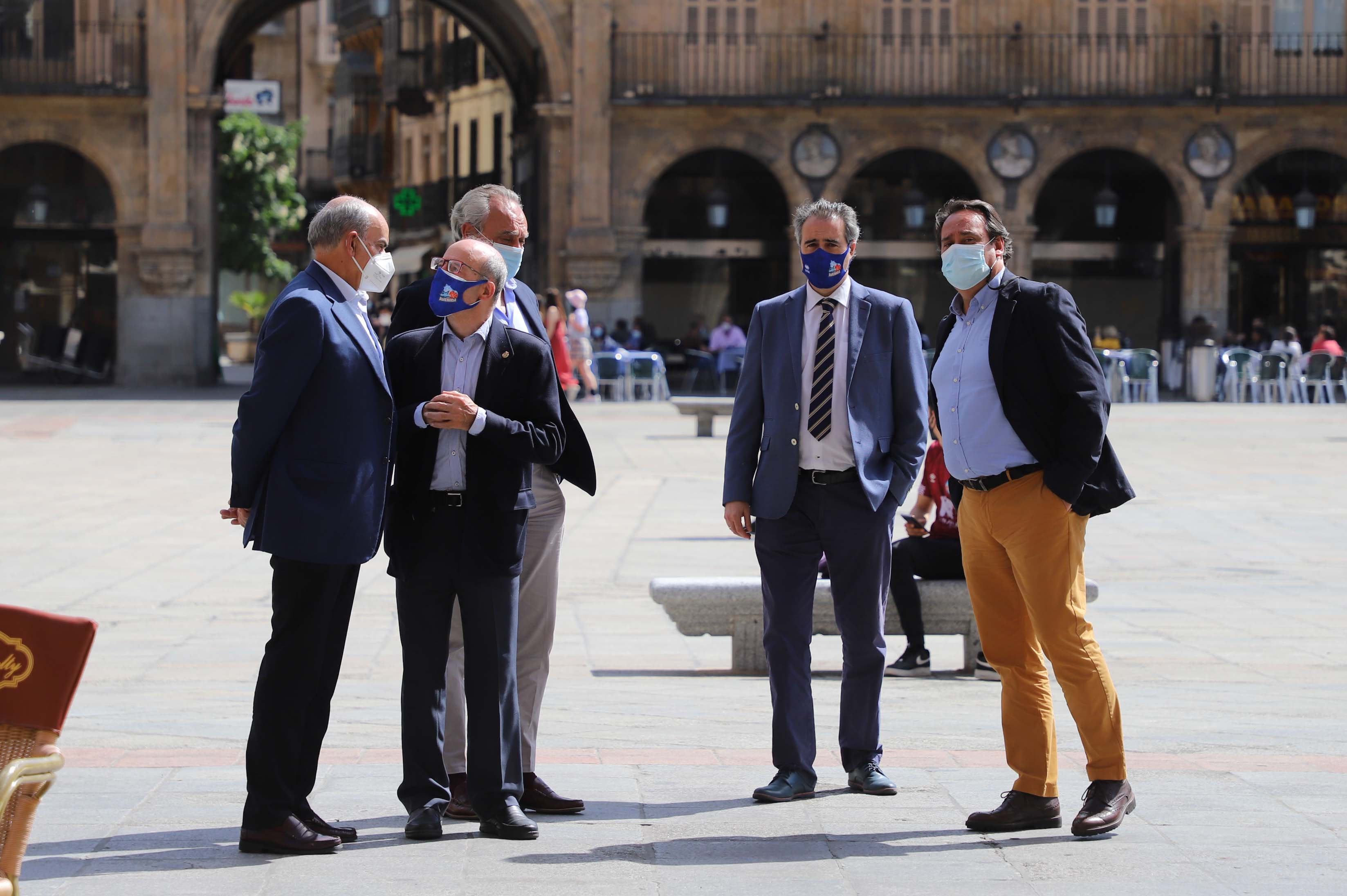 Fotos: Recepción en el Ayuntamiento al CB Avenida