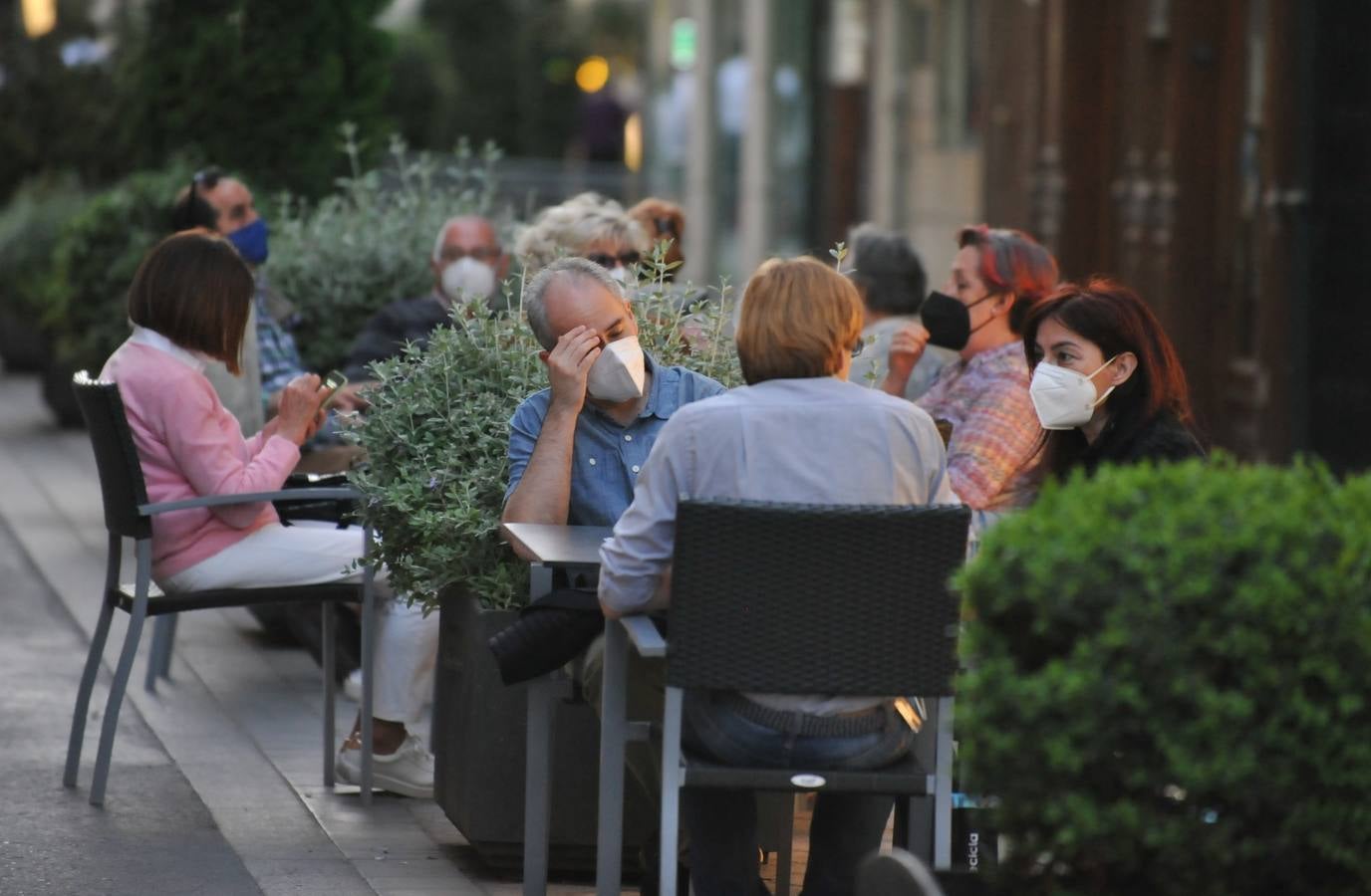 Fotos: Los vallisoletanos vacían las calles en el último toque de queda