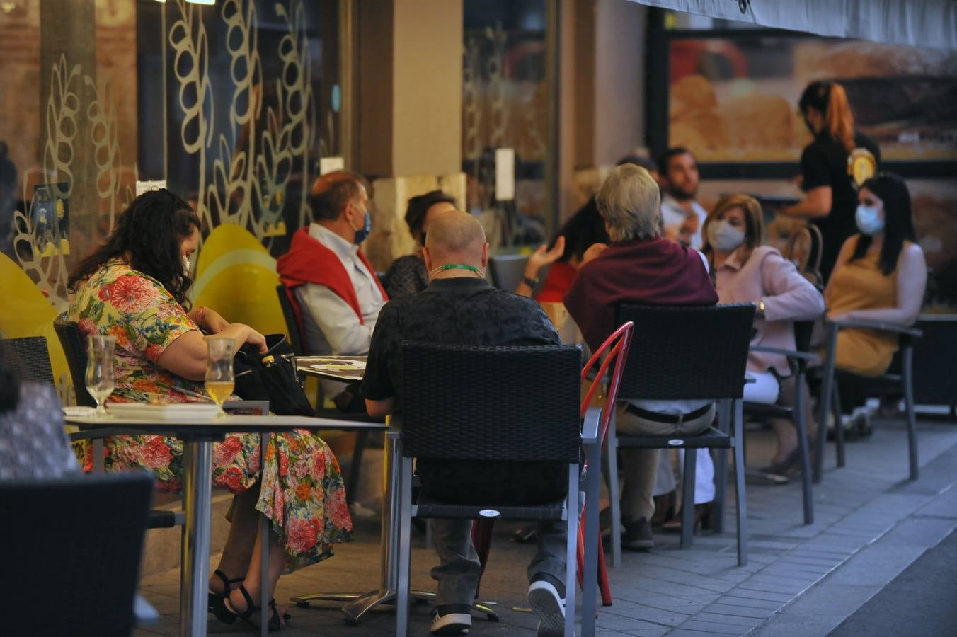 Fotos: Los vallisoletanos vacían las calles en el último toque de queda