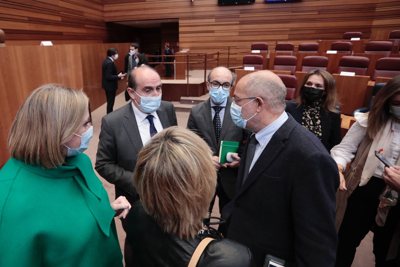 Fotos: El procurador del Común interviene en el pleno de las Cortes