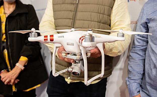 Imagen principal - Un proyecto de la USAL combina drones y big data para el cuidado de cultivos agrícolas