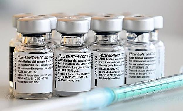 La EMA autorizará el uso de Pfizer para adolescentes en mayo o junio