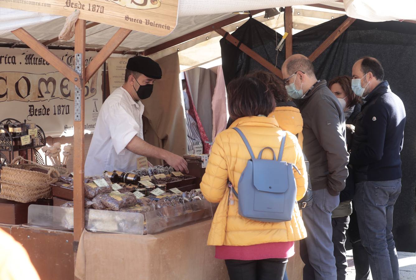 Fotos: El Mercado Castellano abre sus puertas en la Plaza Mayor de Valladolid