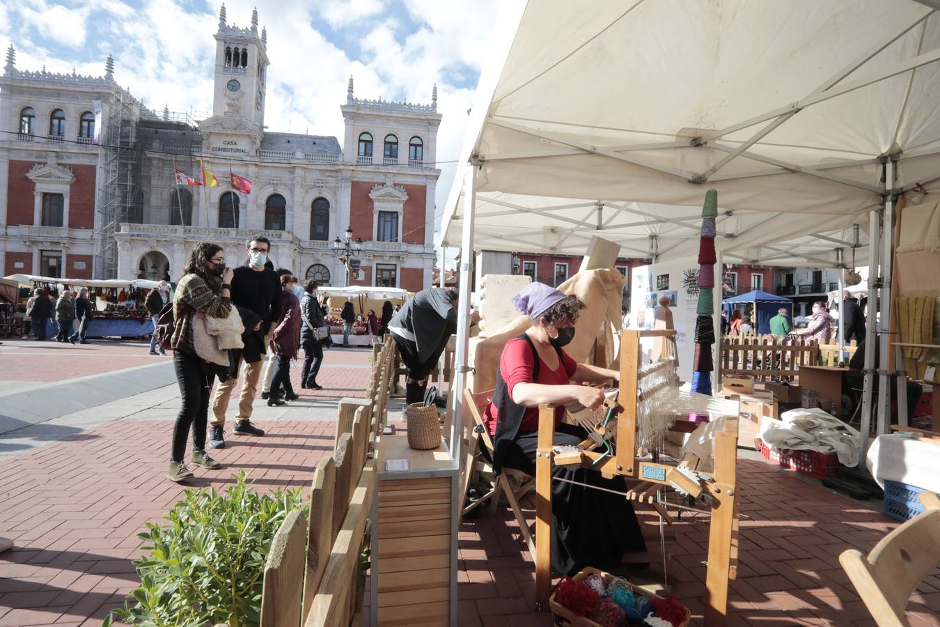 Fotos: El Mercado Castellano abre sus puertas en la Plaza Mayor de Valladolid