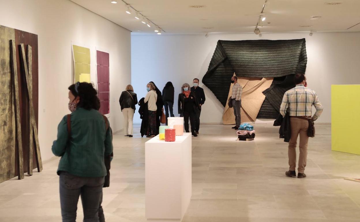 Visitantes del Patio Herreriano en una fotografía tomada en la tarde del sábado.