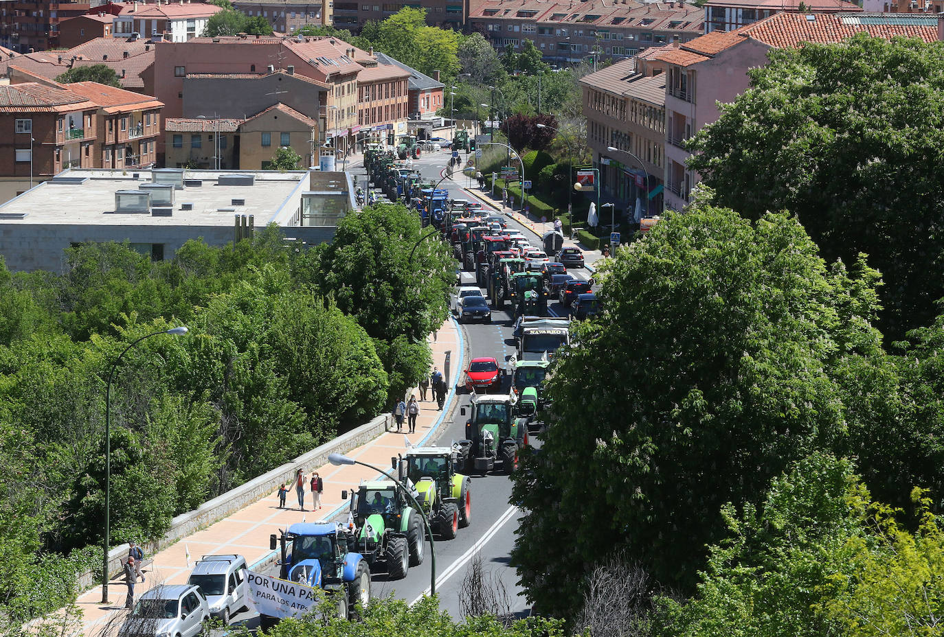 Tractorada por las calles de Segovia 