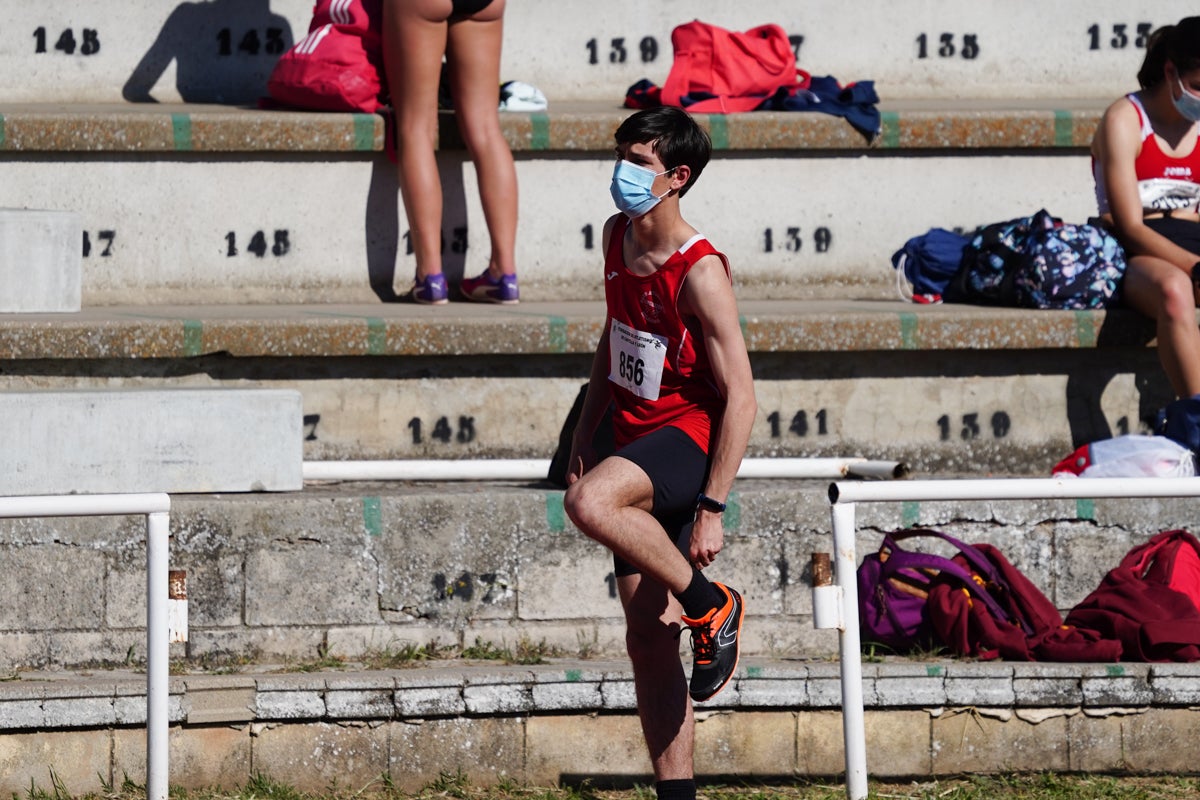 Jornada de atletismo en Las Pistas del Helmántico