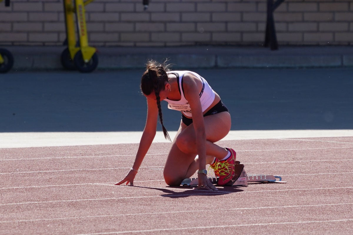 Jornada de atletismo en Las Pistas del Helmántico
