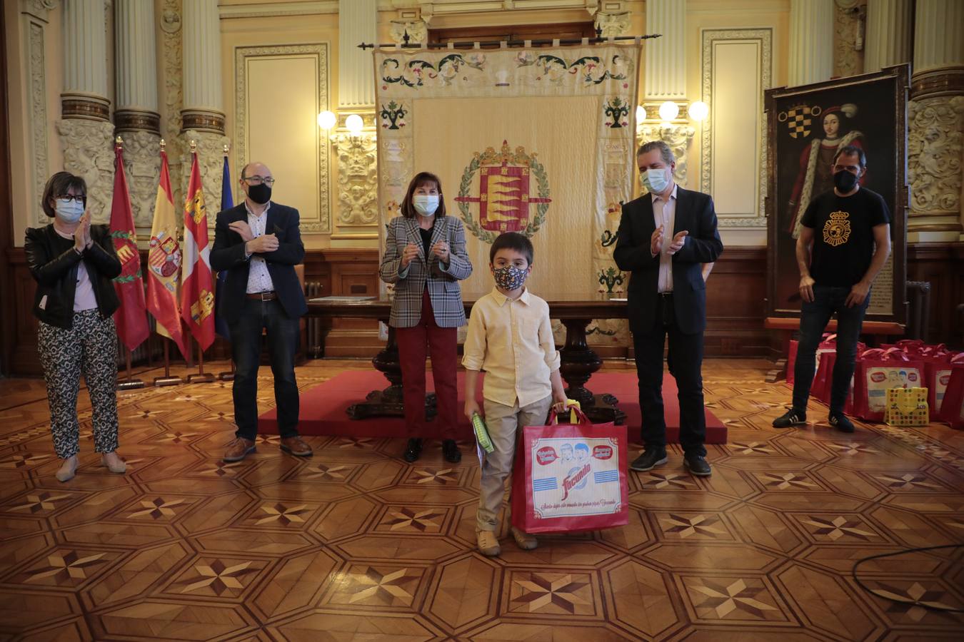 Fotos: Entrega de los premios de concurso de dibujo infantil &#039;Decora tu porta-mascarillas&#039;