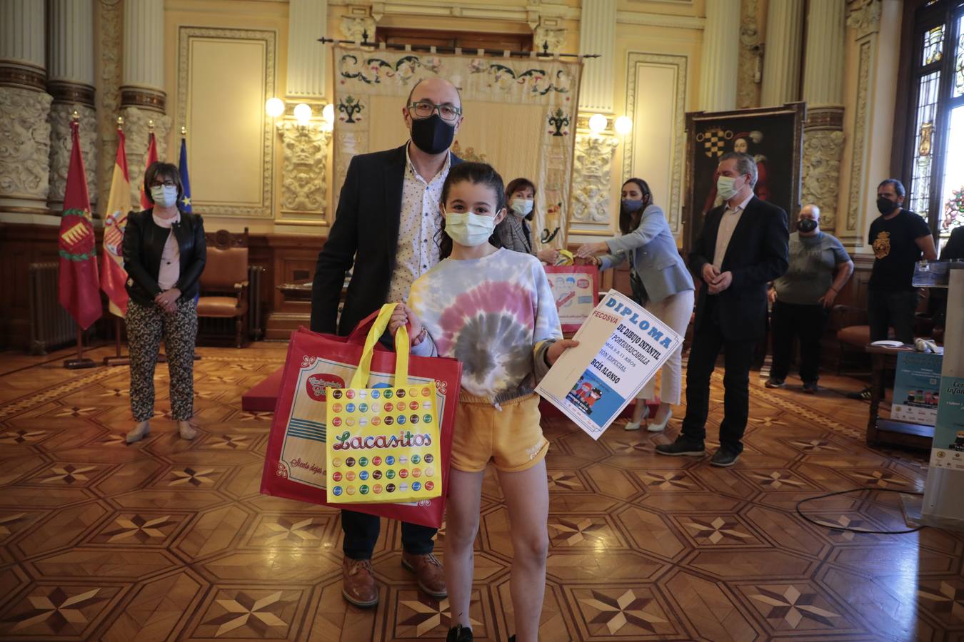 Fotos: Entrega de los premios de concurso de dibujo infantil &#039;Decora tu porta-mascarillas&#039;