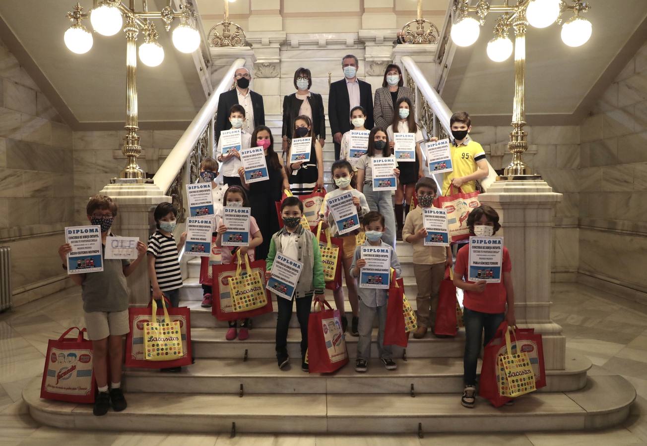 Fotos: Entrega de los premios de concurso de dibujo infantil &#039;Decora tu porta-mascarillas&#039;