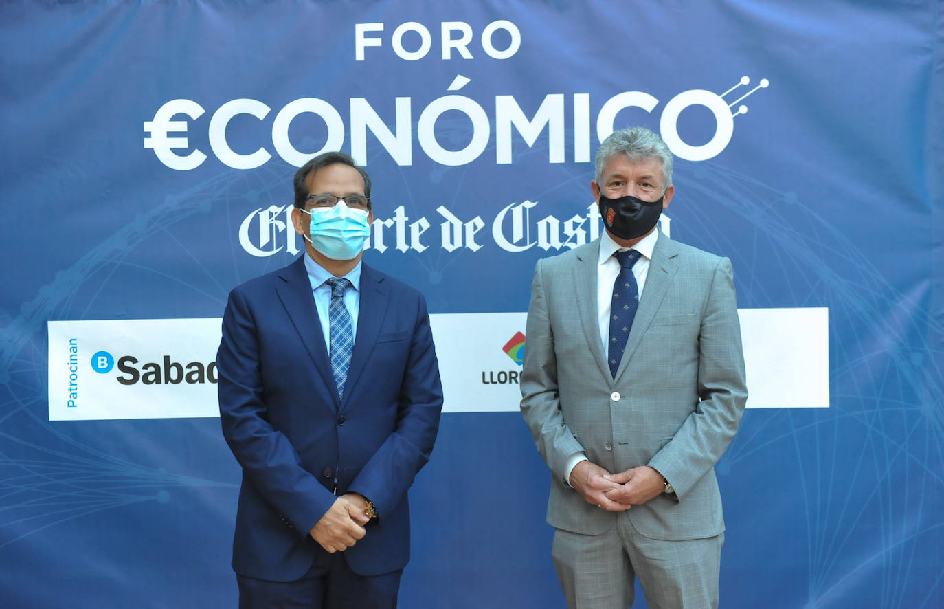 Augusto Cobos (delegado territorial de la Junta en Valladolid) y Sarvelio Fernández (alcalde de Arroyo).