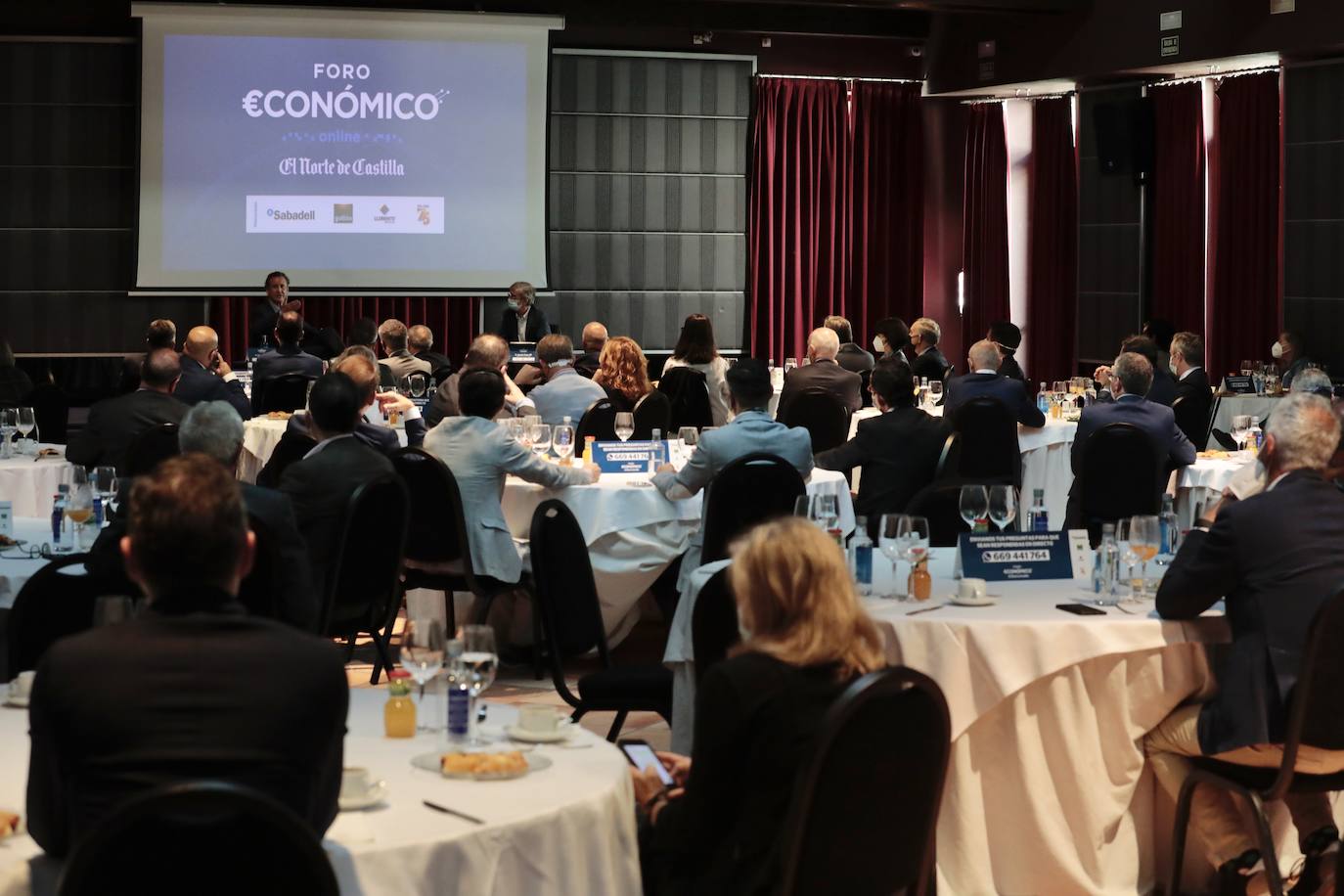 El exfutbolista, exentrenador y actual comentarista y empresario Jorge Valdano, en el Foro Económico de El Norte de Castilla.