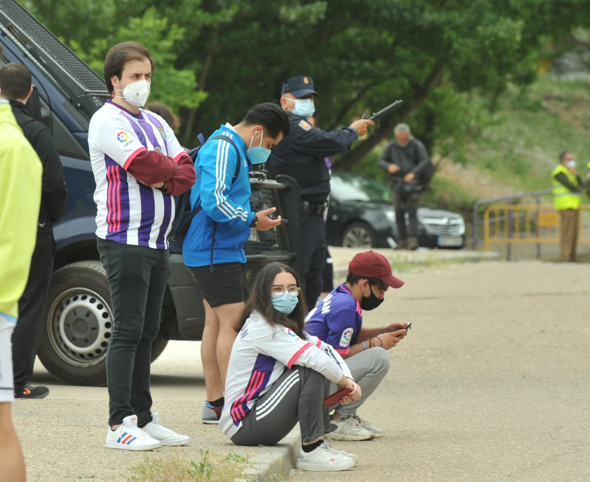 Fotos: La afición del Atlético de Madrid toma Valladolid