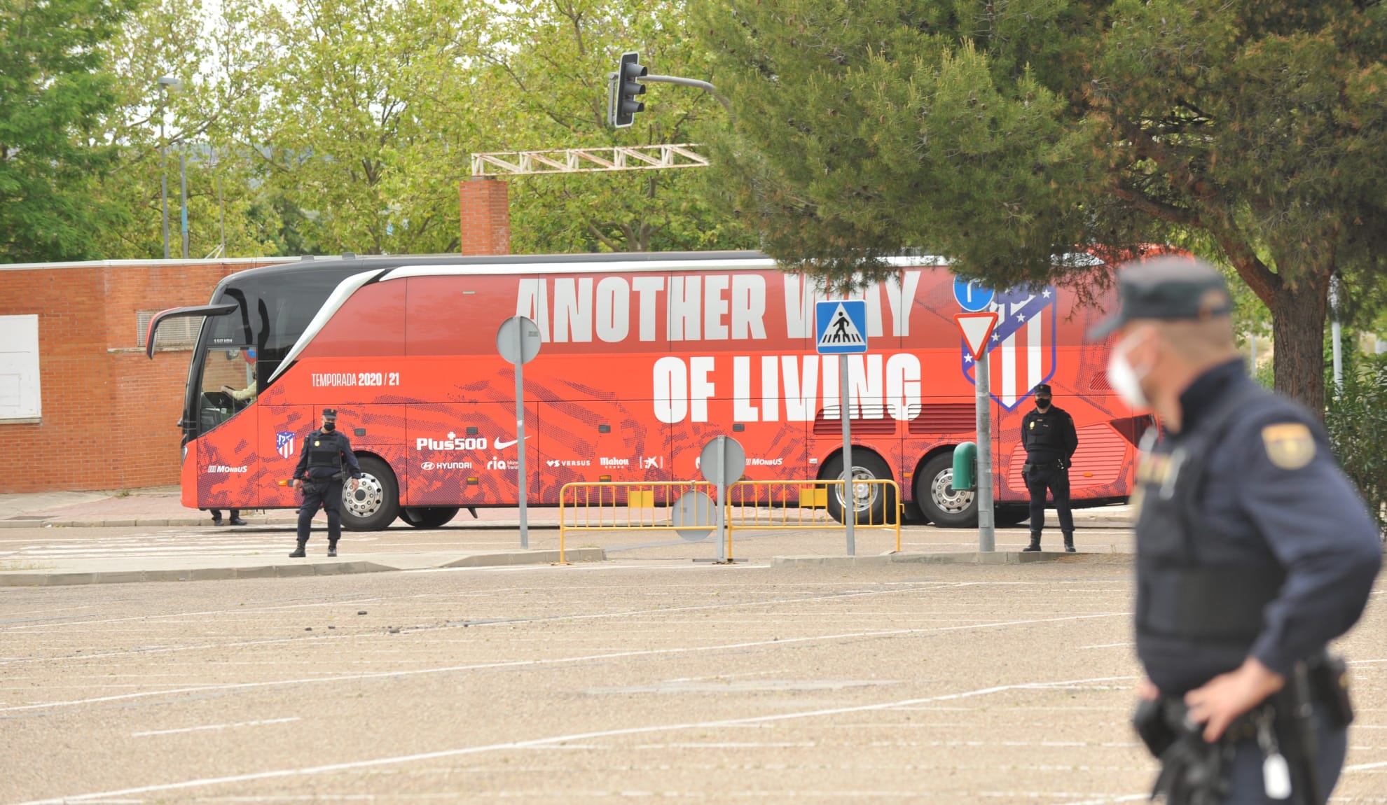 Fotos: La afición del Atlético de Madrid toma Valladolid