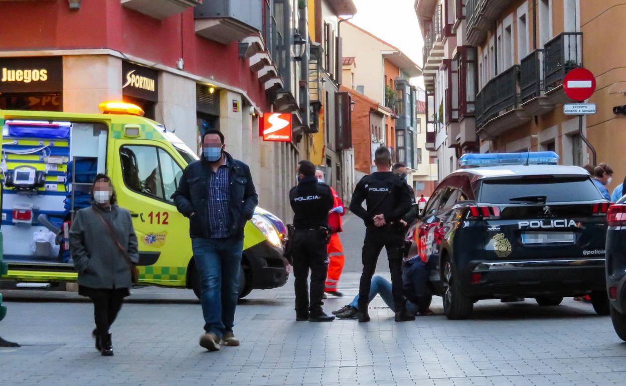 Un herido leve en un apuñalamiento en el centro de León. 