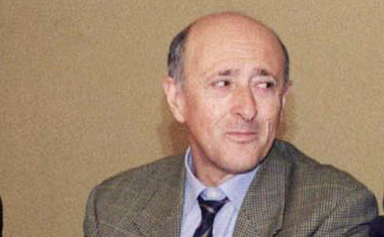 Santiago Oleaga, director financiero de El Diario Vasco, asesinado por ETA ren 2001.