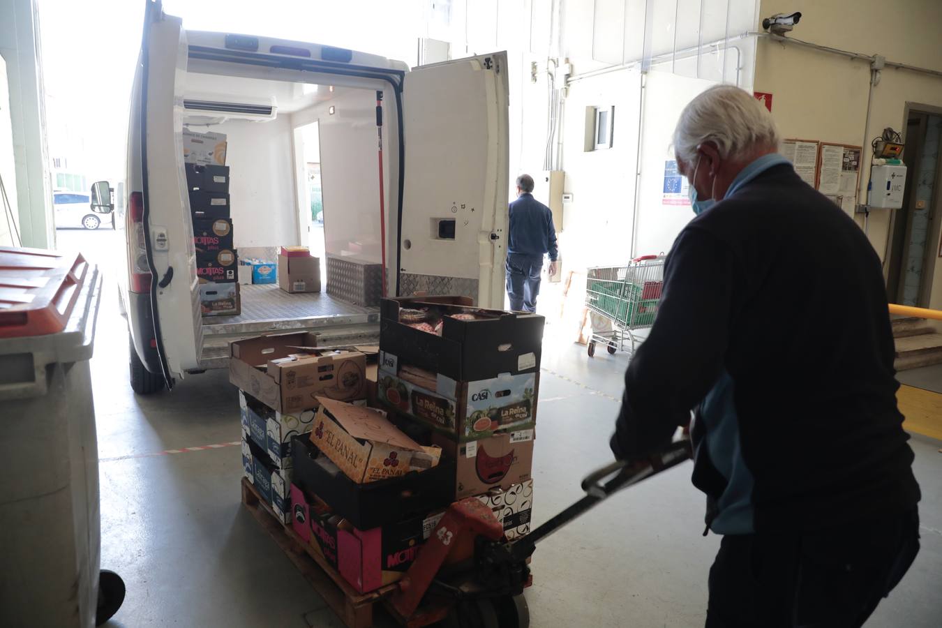 Fotos: El Banco de Alimentos de Valladolid lanza una campaña para llenar sus despensas